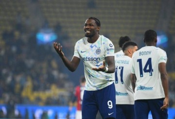 2-0!4-3!欧洲足坛疯狂夜,国米爆冷出局无缘争冠,多特蒙德13连胜门兴