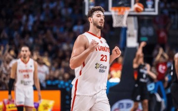 欧冠淘汰赛前,轮换深度正在拉开开云差距