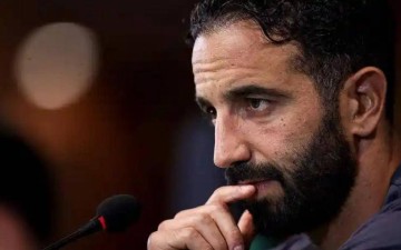 恭喜曼联!齐达内考虑复出!阿莫林难以承受压力,2亿预算助力欧冠梦想