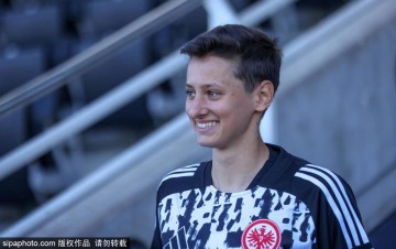 若迪亚斯今晚破门,将成为第四位前3场德甲皆进球的拜仁新援